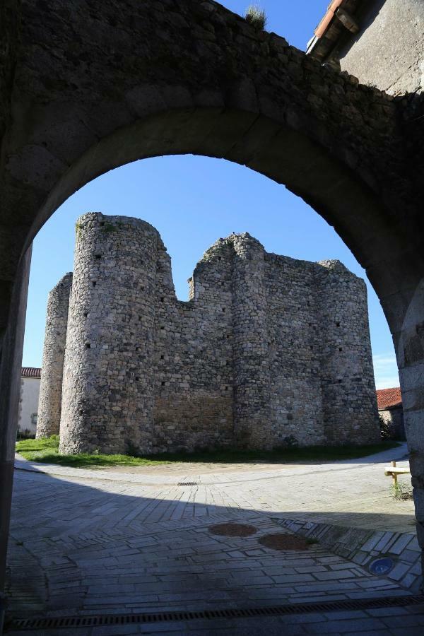 Le Logis Du Prieure Les Châtelliers-Châteaumur Exterior foto